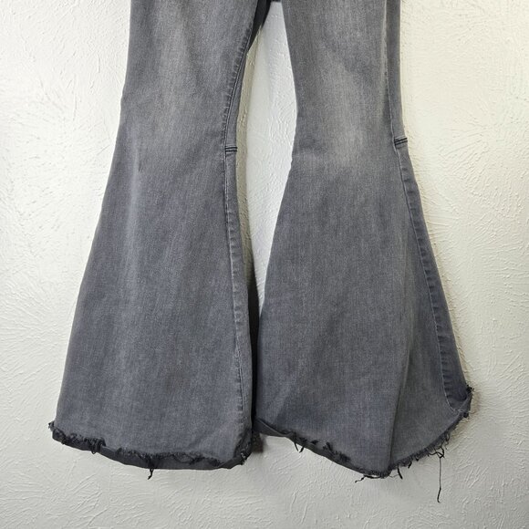 Free People Flare Jeans 31 High Waisted Faded Wash Stretch Bell Bottom Denim - Picture 5 of 12